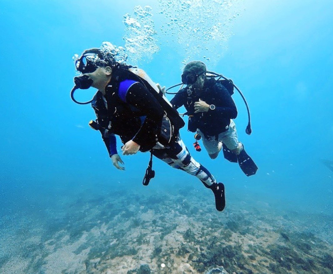 Sabrina Dionne diving